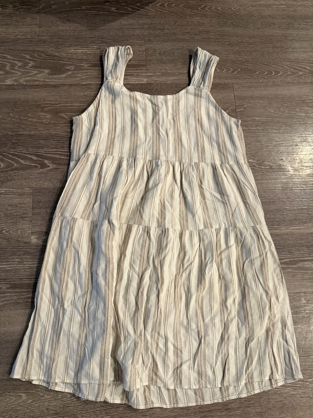 Very J Tiered Babydoll Dress Women’s L Neutral Stripe Sleeveless Mini Dress - Picture 2 of 6
